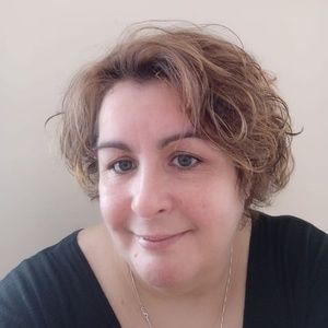 Meet your Posher, Edith